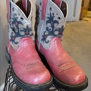 Ariat Boots, Pink size 7.5 run small